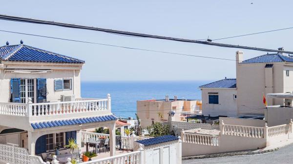 Chalet pareado en Calle La Rioja, 38, Panorama-Sierramar, Gran Alacant photo 2