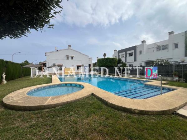 Chalet adosado en Els Poblets photo 1