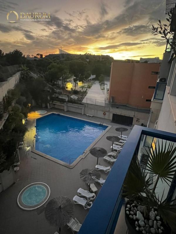Продажа квартиры на Piso en Glorieta del Reino Unido, El Palmeral-Urbanova-Tabarca, Alicante / Alacant, Аликанте / Алакант
 photo 2