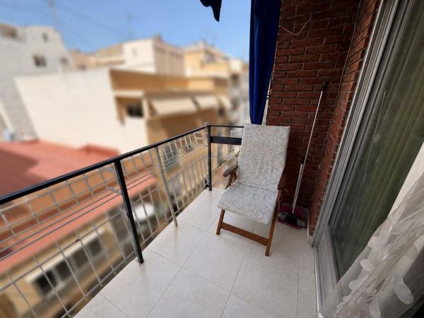 Venta de piso en Piso en Carolinas Bajas, Alicante / Alacant, Alicante / Alacant
 photo 3