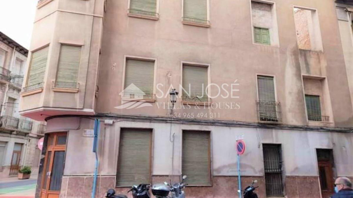 Propiedades en venta y alquiler en España photo 1