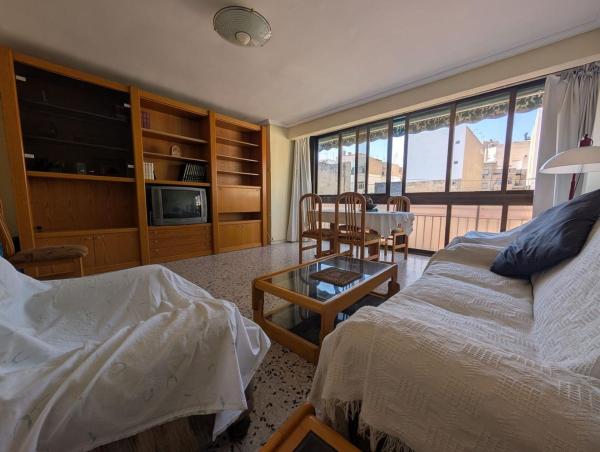Venta de piso en Piso en Campoamor, Alicante / Alacant, Alicante / Alacant
 photo 1