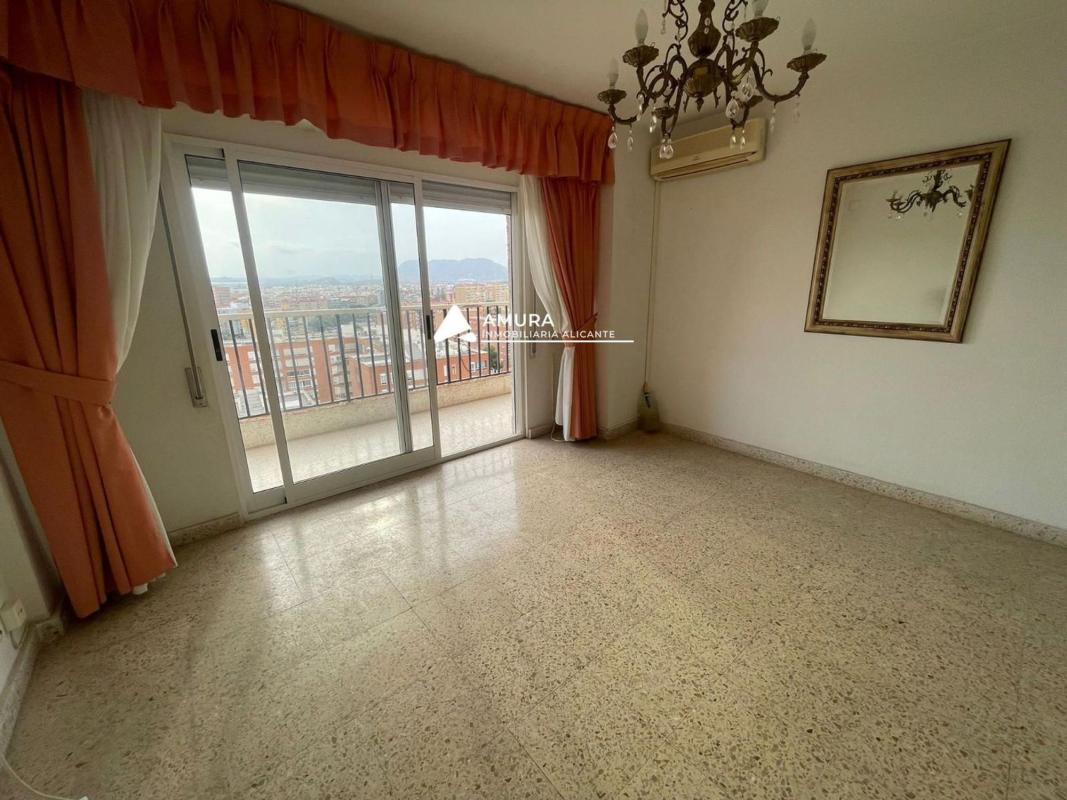 Sprzedaż mieszkania w Piso en Glorieta Poeta Vicente Mójica, 4, Santo Domingo, Alicante / Alacant, Alicante / Alacant
photo 5