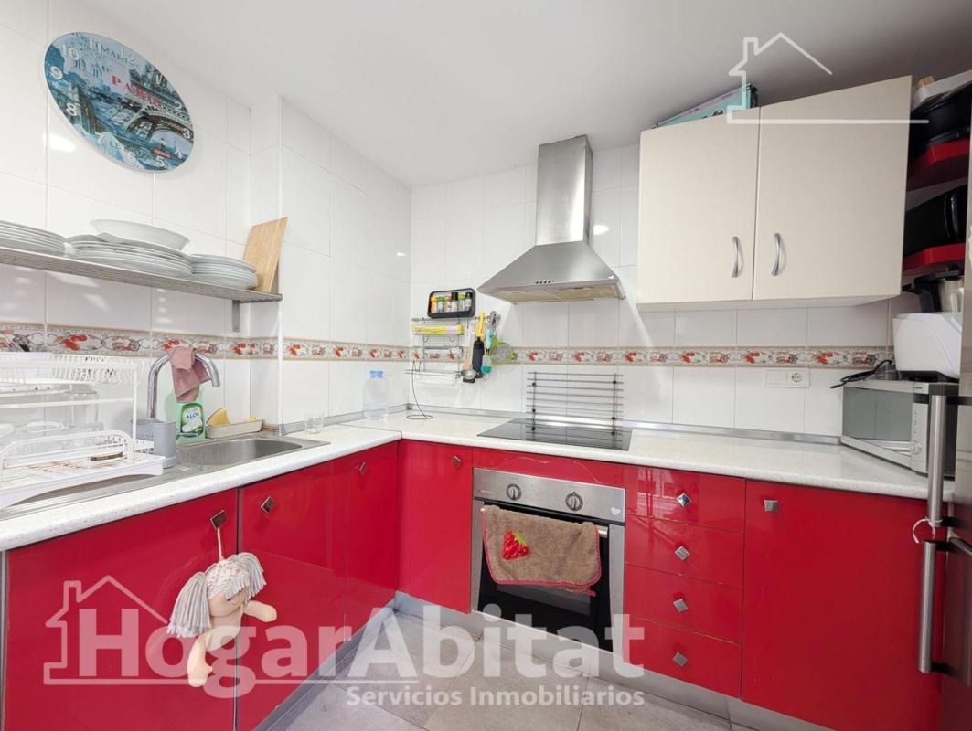 Venta de piso en Piso en Calle Alcalá Galiano, Carolinas Bajas, Alicante / Alacant, Alicante / Alacant
photo 3