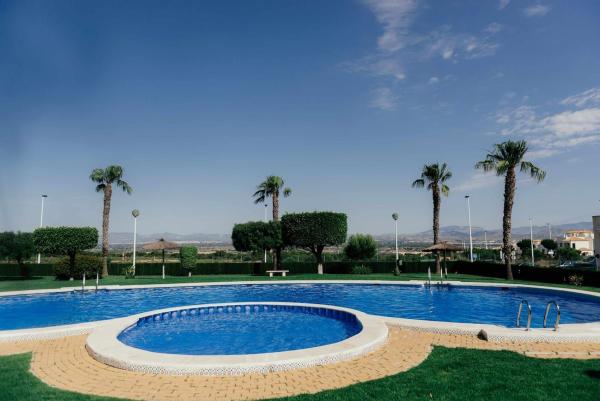 Chalet pareado en Avenida D'Escandinàvia, Monte Faro-Altomar, Gran Alacant photo 3