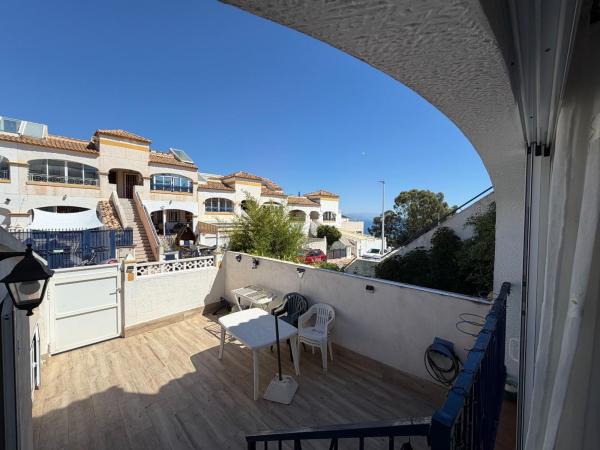 Sale of flat in Piso en Avenida D'Escandinàvia, Monte Faro-Altomar, Gran Alacant, Gran Alacant
photo 1
