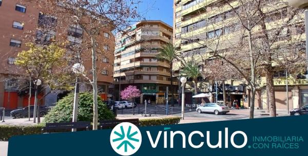 Sale of flat in Piso en Plaza d'Amèrica, Campoamor, Alicante / Alacant, Alicante
photo 1