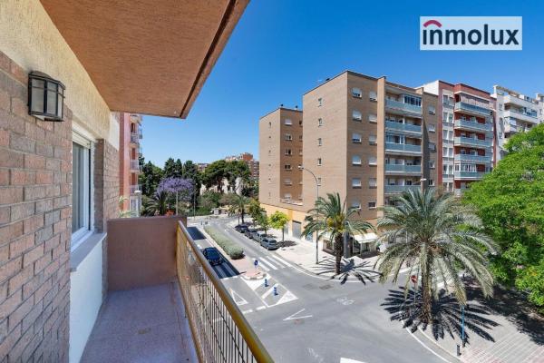 Sale of flat in Piso en Calle Tibi, Benisaudet, Alicante / Alacant, Alicante
photo 1