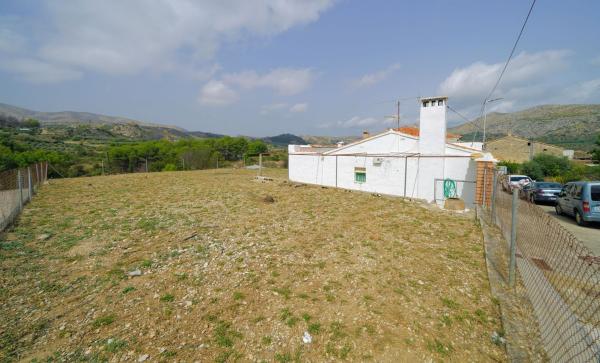 Chalet adosado en Vall de Ebo photo 1