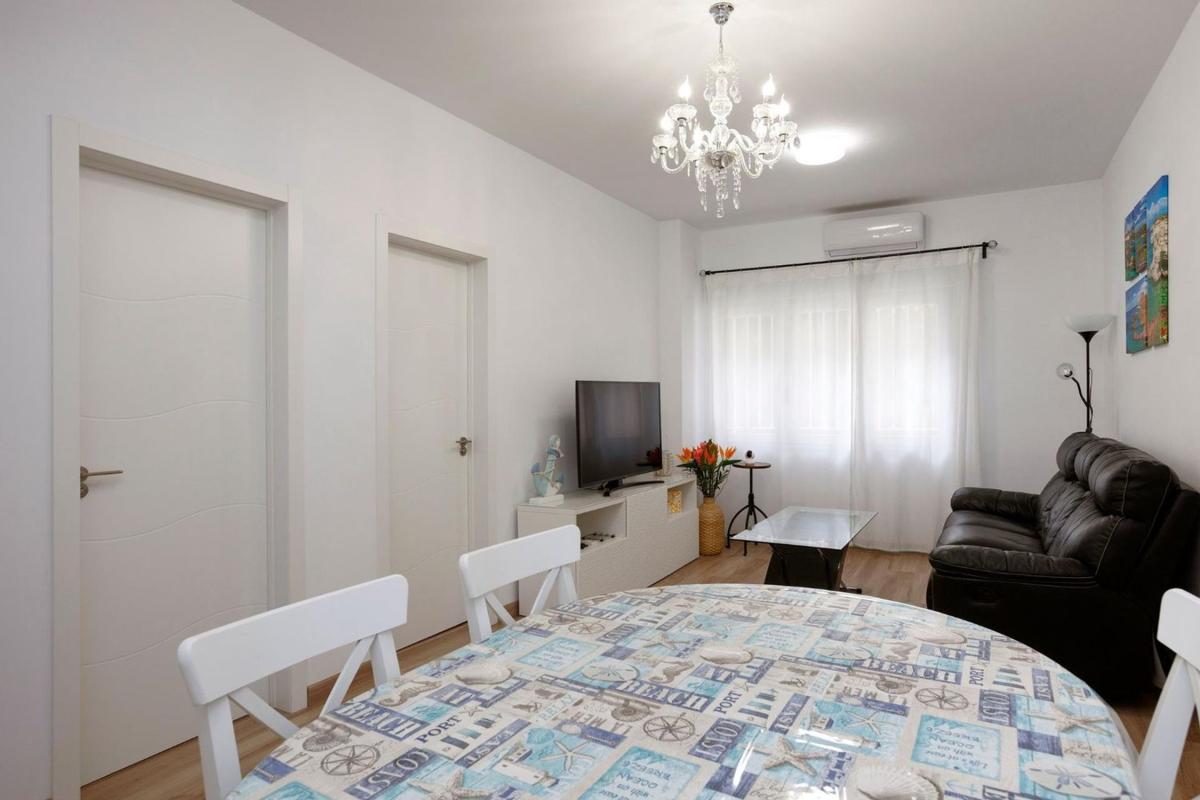 Sale of apartment in Piso en Calle Juan de Garay, Garbinet - Parque de las Avenidas, Alicante / Alacant, Alicante
photo 1