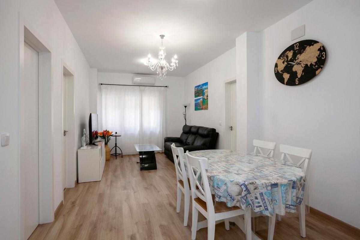 Sale of apartment in Piso en Calle Juan de Garay, Garbinet - Parque de las Avenidas, Alicante / Alacant, Alicante
photo 2