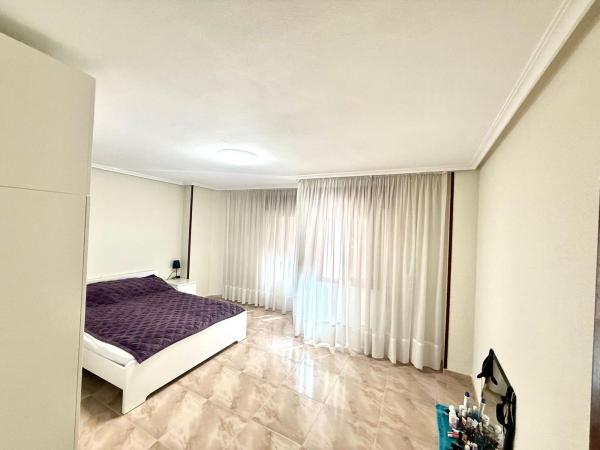 Sale of flat in Piso en Fco Giner De Los Rios, Carolinas Altas, Alicante / Alacant, Alicante
 photo 4