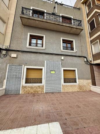 Chalet adosado en Pinoso photo 1