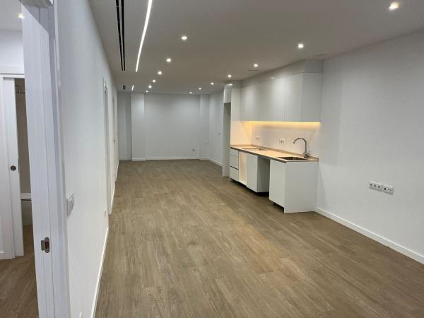 Продажа квартиры на Piso en Calle Miguel de Unamuno, 41, Centro, Elche / Elx, Эльче / Эльх
thumbnail 2