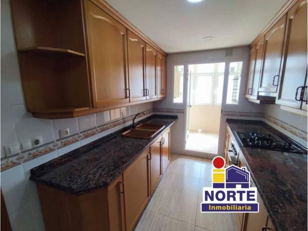Продажа квартиры на Piso en Barri Zona Nord, Alcoy / Alcoi, Алкой
thumbnail 3