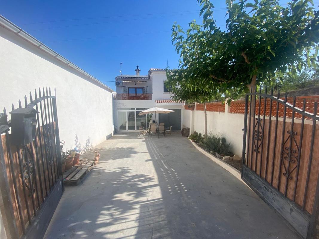 Propiedades en venta y alquiler en España photo 4