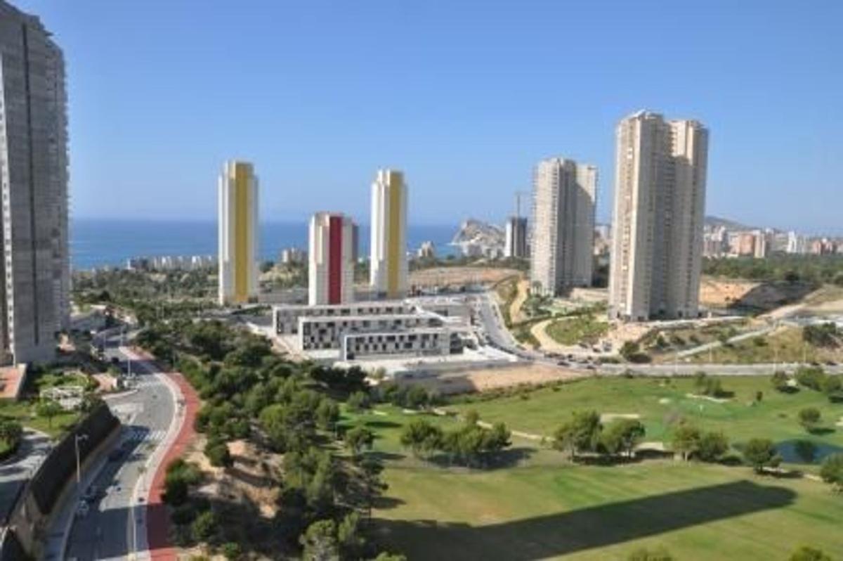 Venta de piso en Piso en Calle Presidente Adolfo Suárez, 12, Pueblo Poniente, Benidorm, Benidorm
photo 3