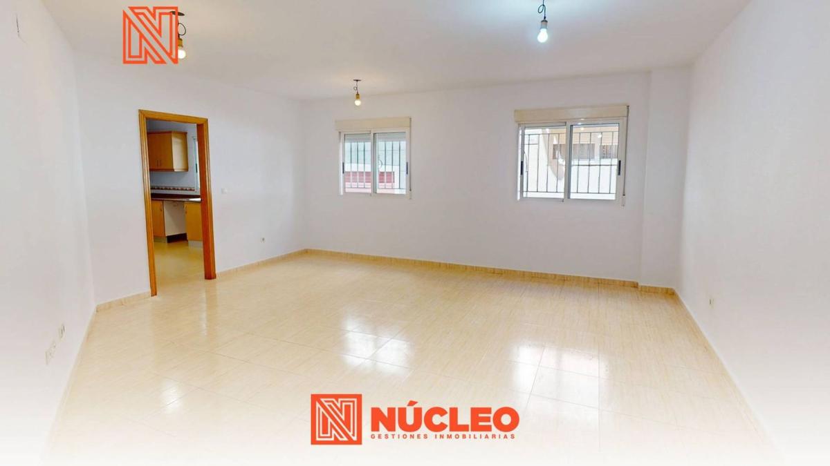 Venta de piso en Piso en Calle Calvario, Villafranqueza, Alicante / Alacant, Alicante / Alacant
photo 1