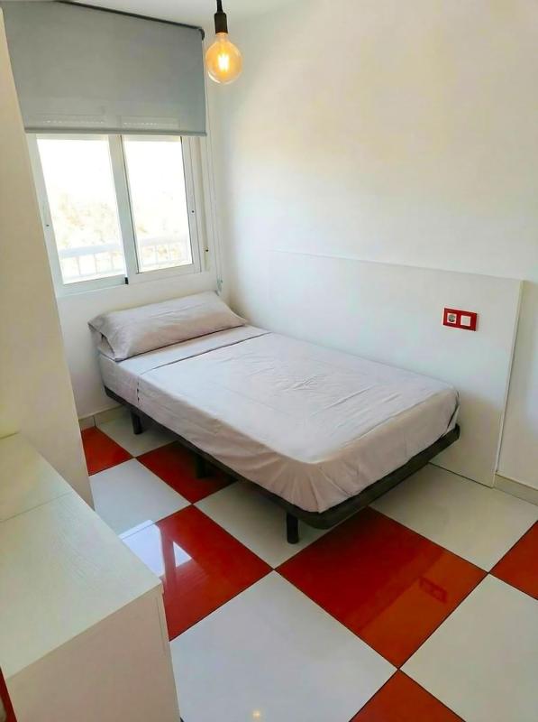 Venta de piso en Piso en Calle del Arquitecto Jover, Raval Roig-Virgen del Socorro, Alicante / Alacant, Alicante / Alacant
 photo 5