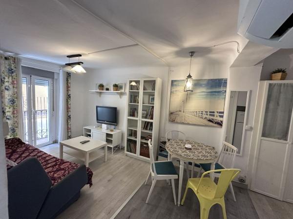 Продажа квартиры на Piso en Cisneros, 4, Casco Histórico-Santa Cruz, Alicante / Alacant, Аликанте / Алакант
thumbnail 2