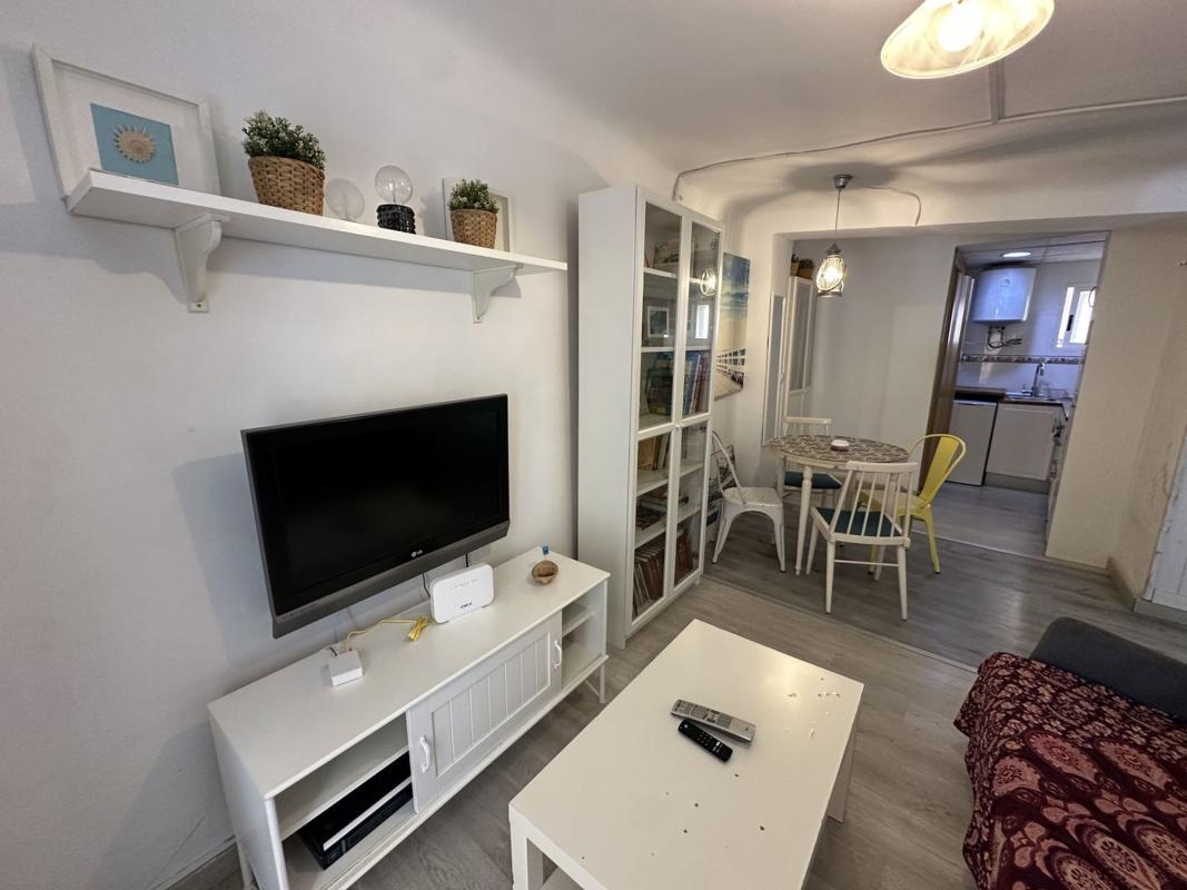 Продажа квартиры на Piso en Cisneros, 4, Casco Histórico-Santa Cruz, Alicante / Alacant, Аликанте / Алакант
 photo 3