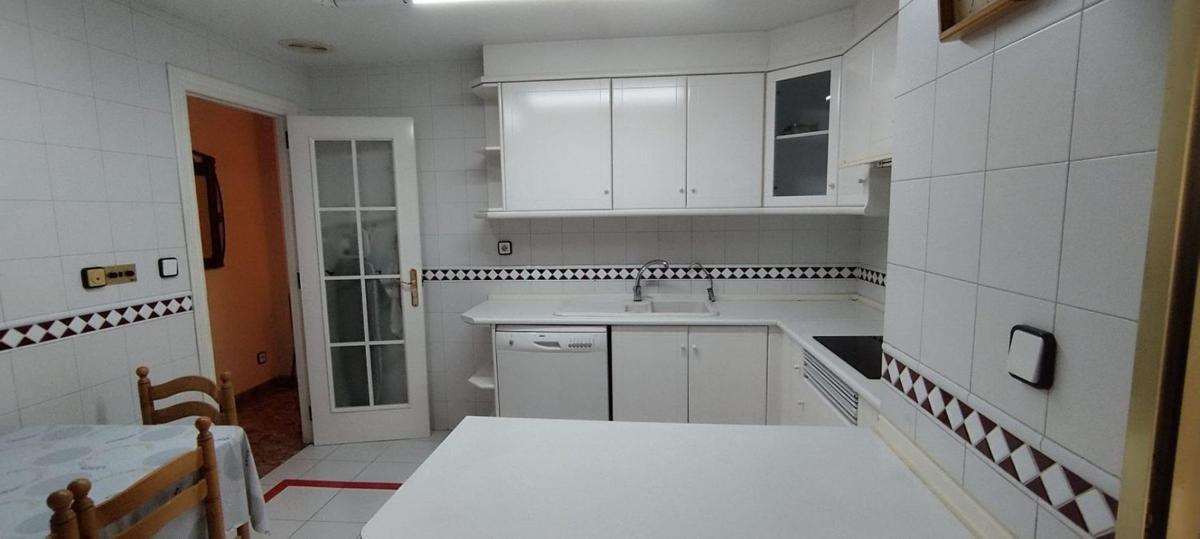 Sprzedaż mieszkania w Piso en Centro, Elche / Elx, Elche / Elx
photo 1