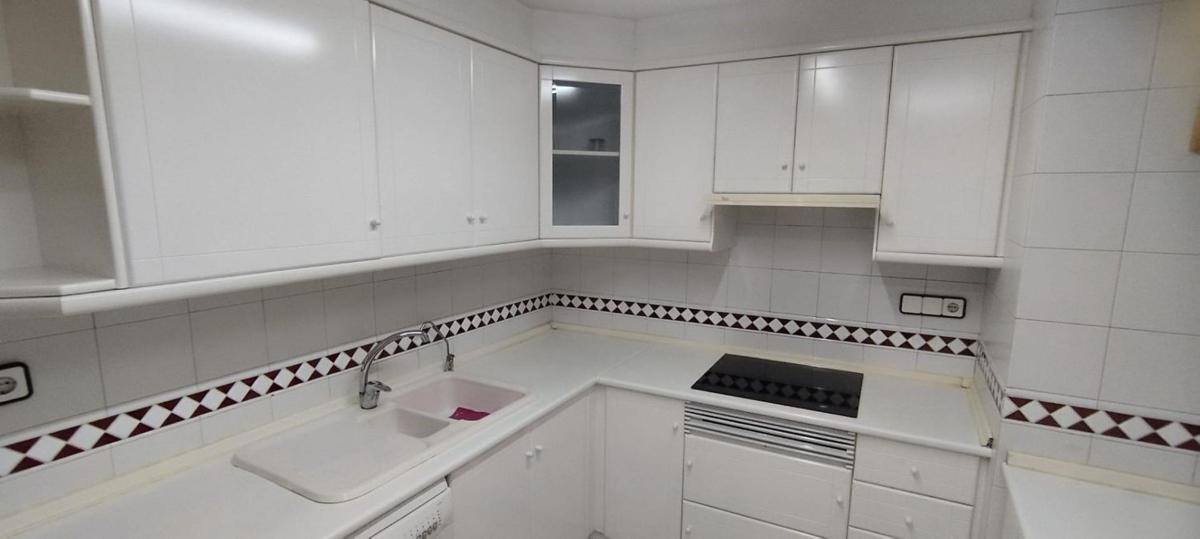 Sprzedaż mieszkania w Piso en Centro, Elche / Elx, Elche / Elx
photo 2