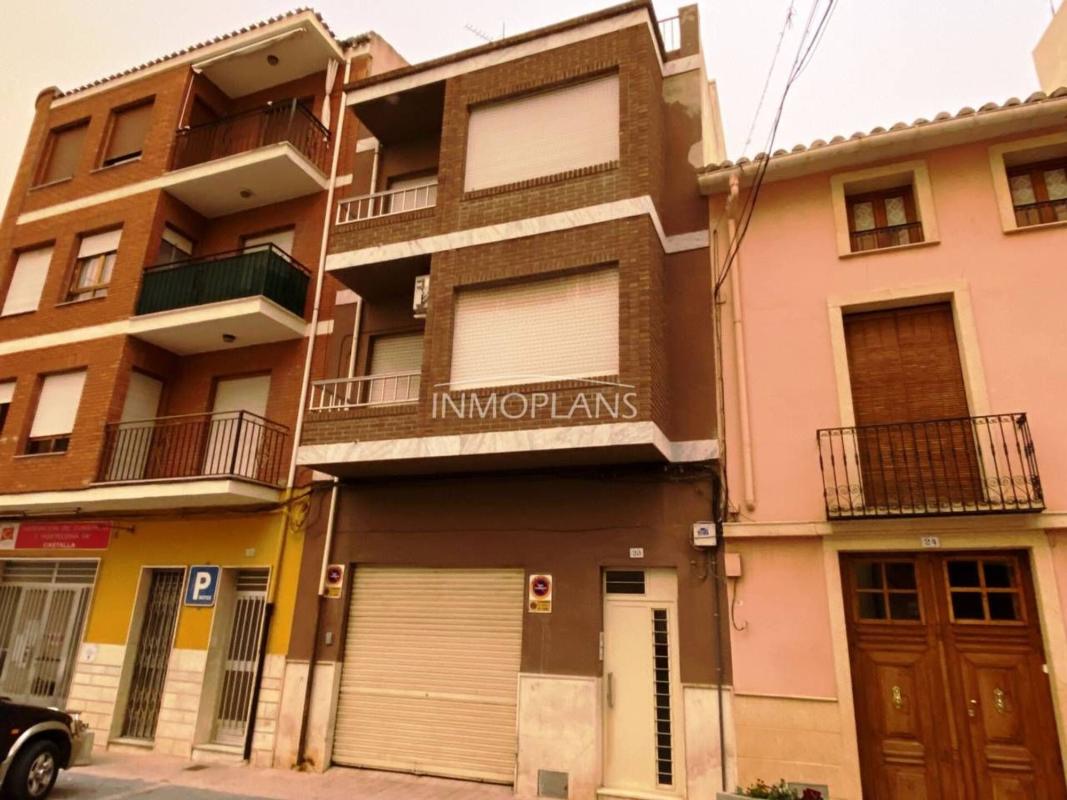 Sale of independent chalet in Casa o chalet en Plaza Major, 26 -18, Castalla, Castalla
photo 1