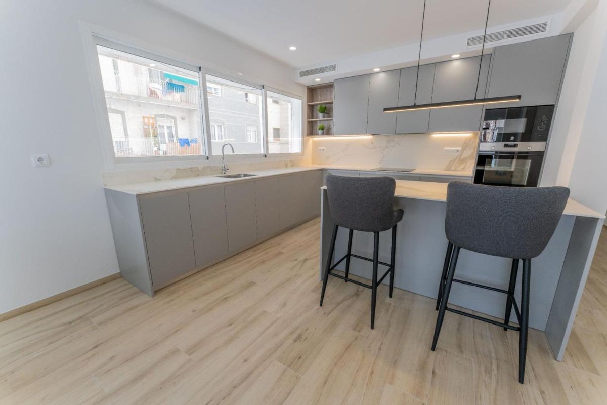 Venta de piso en Piso en Reina Victoria-Miguel Hernández, Elche / Elx, Elche / Elx
 photo 3