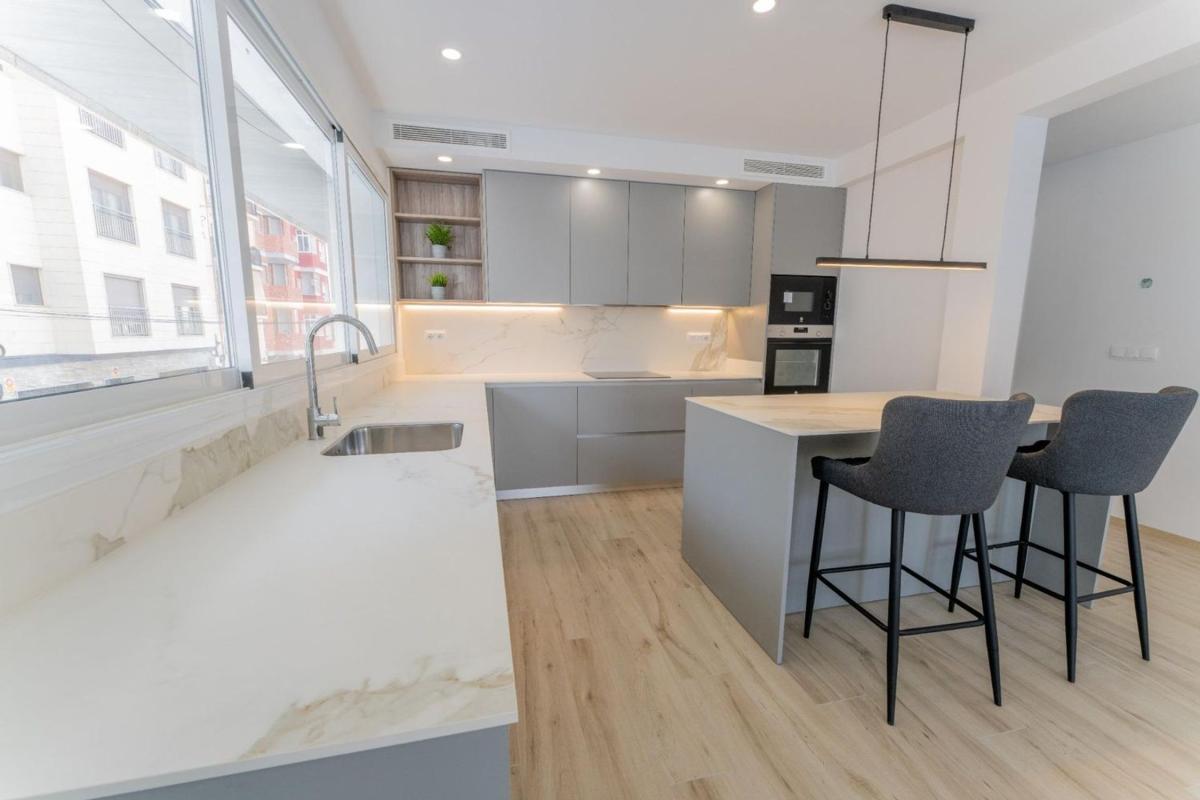Venta de piso en Piso en Reina Victoria-Miguel Hernández, Elche / Elx, Elche / Elx
 photo 4