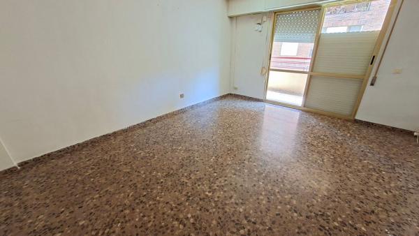 Sprzedaż mieszkania w Piso en Calle Colón, Centro, San Vicente del Raspeig, San Vicente del Raspeig
thumbnail 3