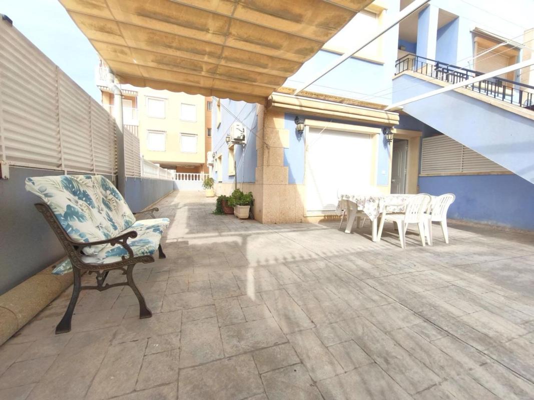 Sprzedaż mieszkania w Piso en Calle Consueta, Tamarit - Playa Lissa, Santa Pola, Santa Pola
photo 1