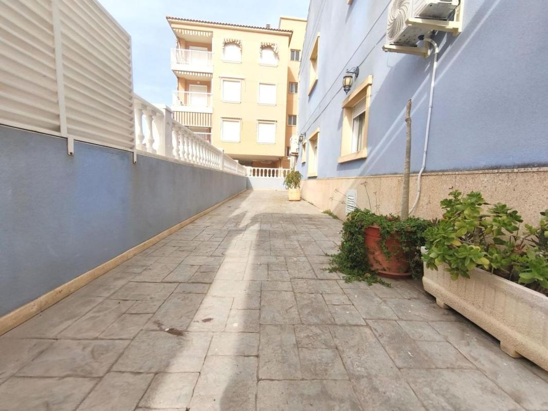 Sprzedaż mieszkania w Piso en Calle Consueta, Tamarit - Playa Lissa, Santa Pola, Santa Pola
photo 4