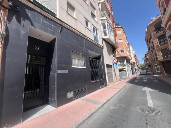 Chalet adosado en Calle Daoíz, 34, Centro, Elche / Elx photo 1