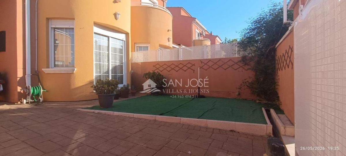 Propiedades en venta y alquiler en España photo 1