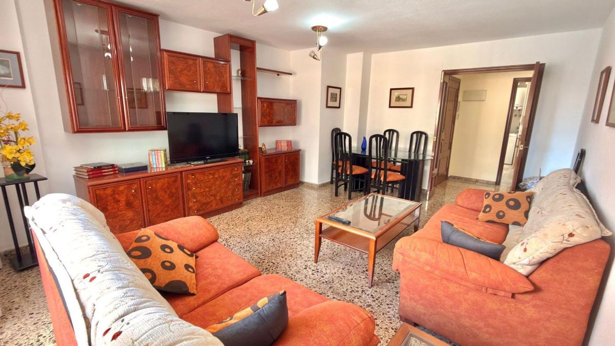 Venta de piso en Piso en CL Garbinet, Carolinas Altas, Alicante / Alacant, Alicante / Alacant
photo 1