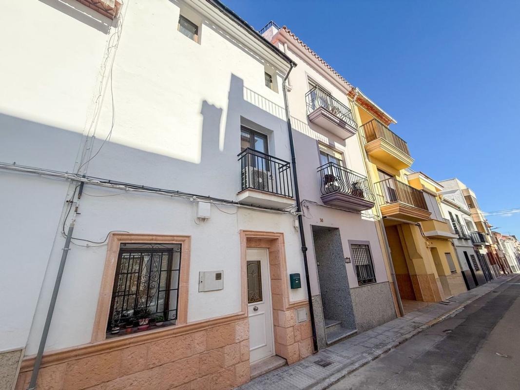 Propiedades en venta y alquiler en España photo 2