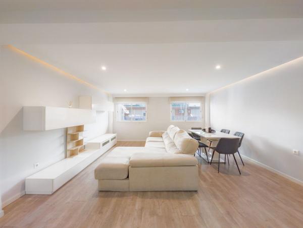 Venta de piso en Piso en Calle Presbitero Baltasar Carrasco, 6, San Blas, Alicante / Alacant, Alicante / Alacant
 photo 2