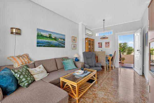 Sale of flat in Piso en Calle J.H.Alhamed, La Ciñuelica - Villa Rosa, Orihuela, Orihuela
thumbnail 2