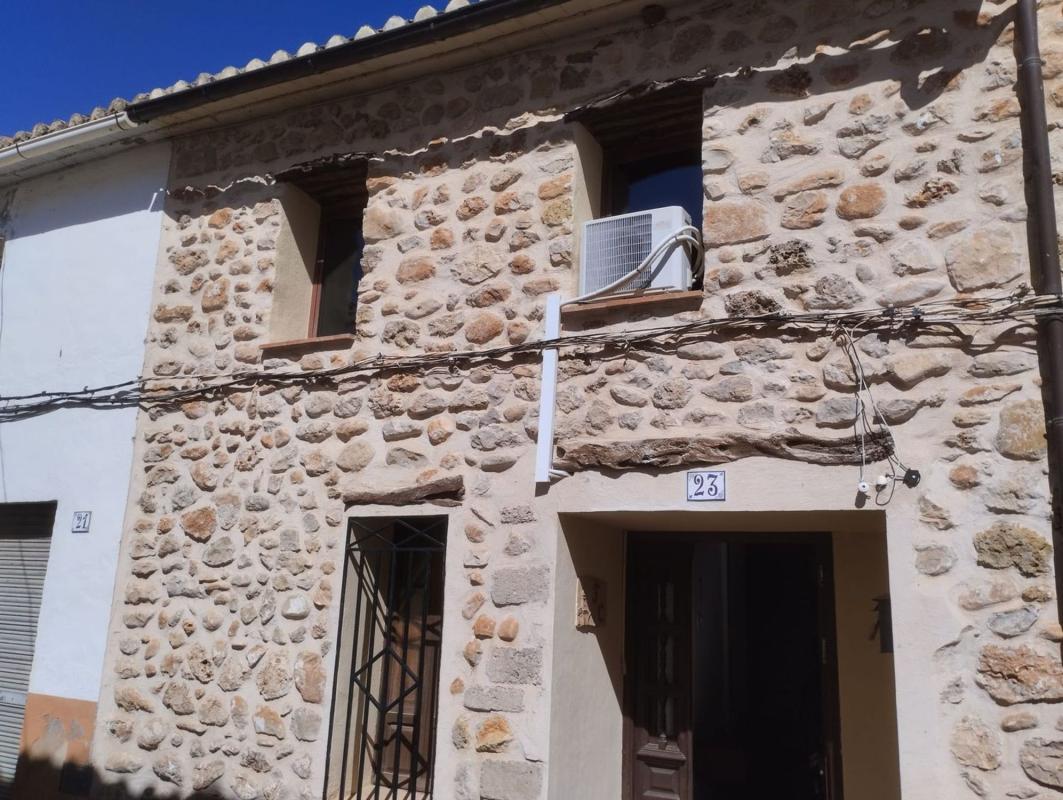Propiedades en venta y alquiler en España photo 2