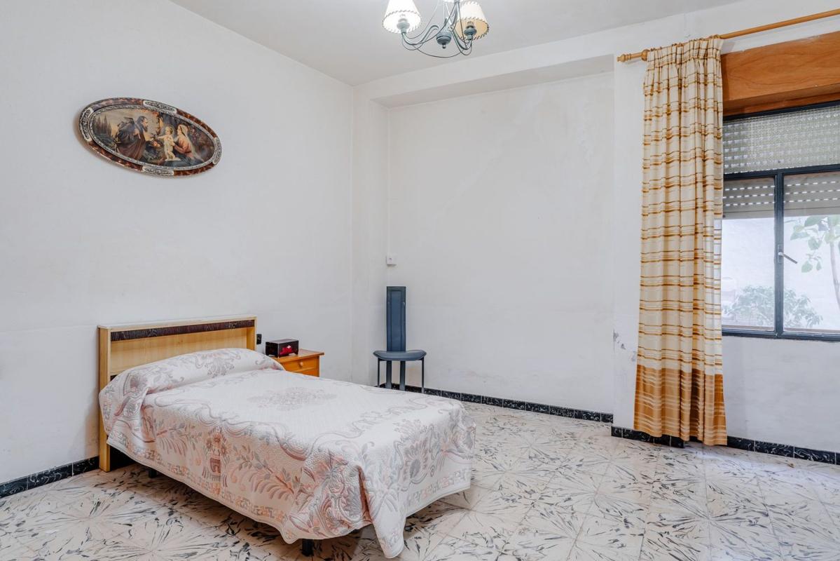Недвижимость на продажу и в аренду в Испании photo 5
