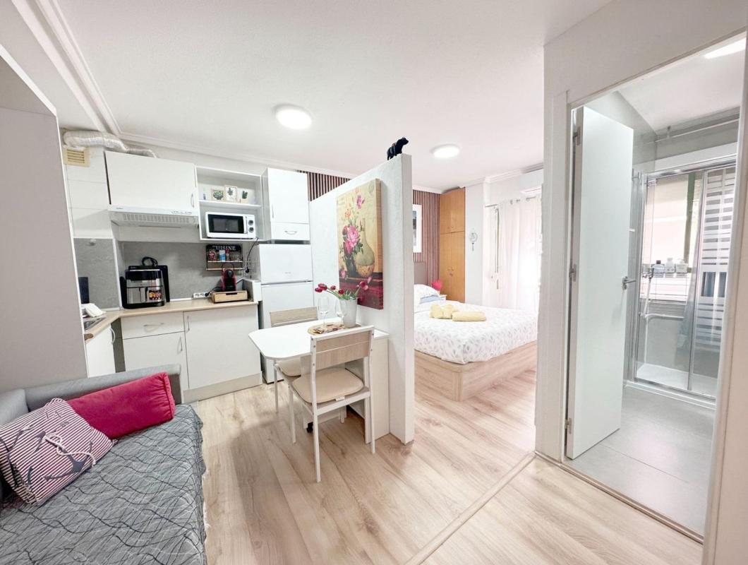 Venta de piso en Piso en Avenida de Dénia, Raval Roig-Virgen del Socorro, Alicante / Alacant, Alicante / Alacant
photo 2