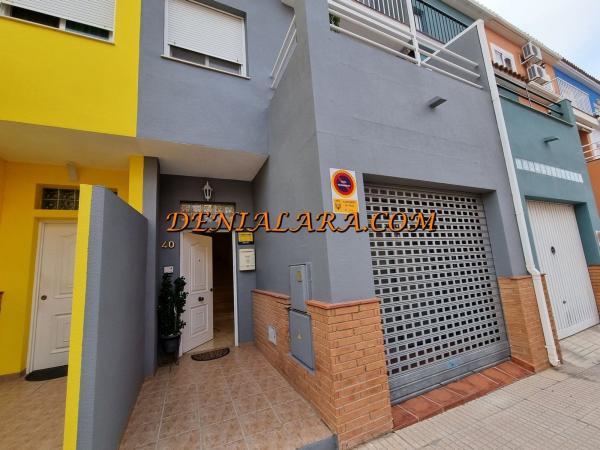 Chalet adosado en Pego photo 1