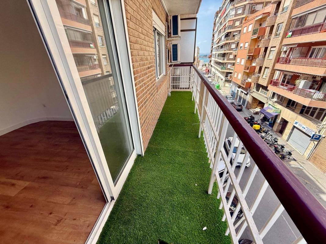 Venta de piso en Piso en Calle de la Virgen del Socorro, 79, Raval Roig-Virgen del Socorro, Alicante / Alacant, Alicante / Alacant
 photo 3