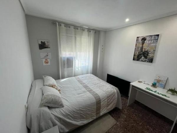 Sale of flat in Piso en Avenida de Novelda, Carrús Oeste, Elche / Elx, Elche / Elx
thumbnail 2