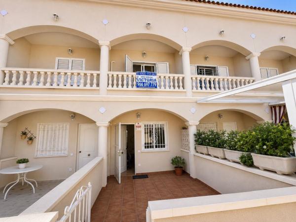 Chalet independiente en venta en Casa o chalet en Avenida del Mediterrani, Monte y Mar, Gran Alacant, Gran Alacant
photo 1