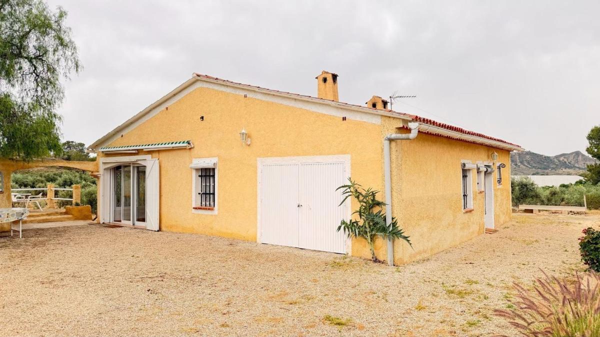 Propiedades en venta y alquiler en España photo 1