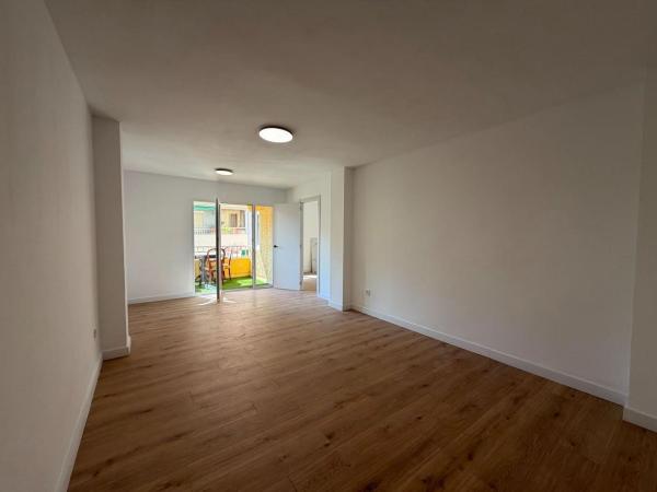 Квартира на продажу на  Piso en Calle San Miguel de Salinas, 12, El Acequión, Torrevieja, Торревьеха photo 3