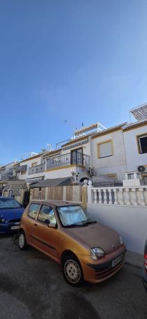 Chalet adosado en Calle Carmen, 117, La Siesta - El Salado - Torreta, Torrevieja photo 1
