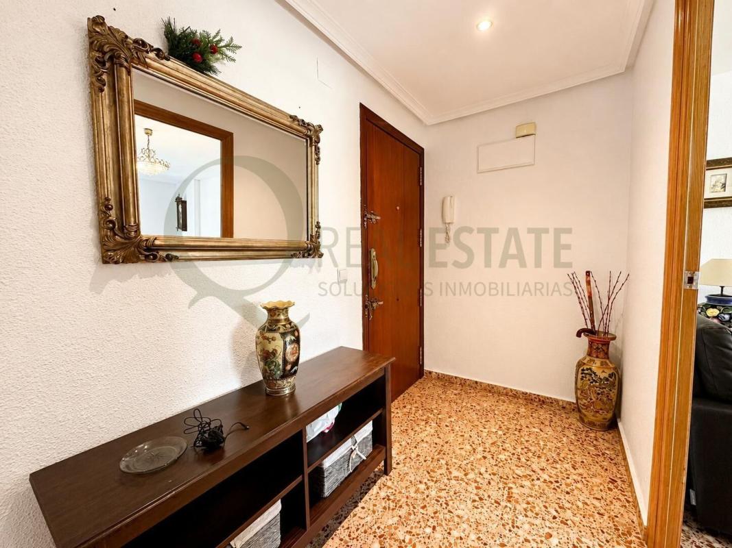 Sprzedaż mieszkania w Piso en Calle Doctor San Miguel de Tarazona, Centro, San Juan de Alicante, San Juan de Alicante
photo 2